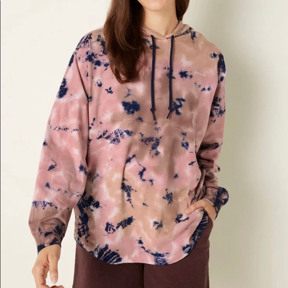 Nwt PINK hooded long sleeve shirt